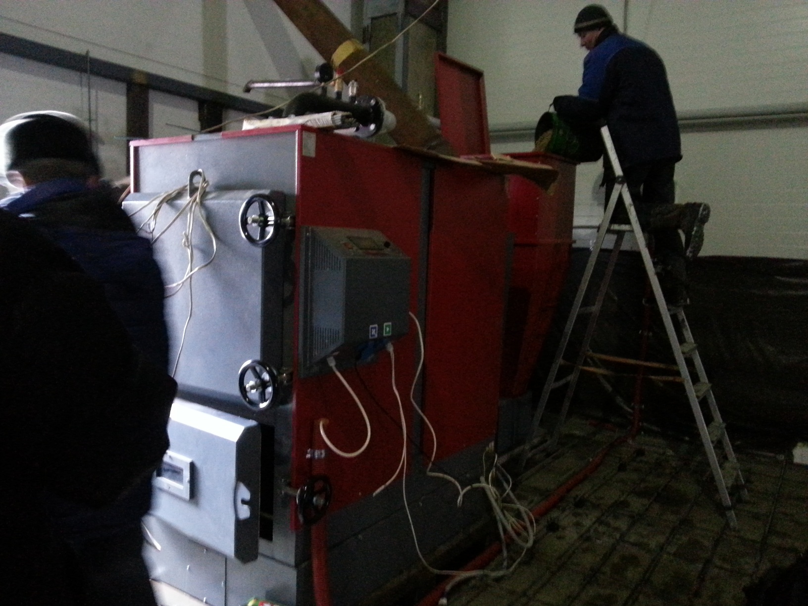 Аварийная остановка котла на твердом топливе действия оператора